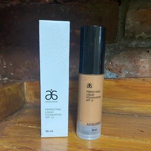 Arbonne Perfecting Liquid Foundation SPF 15 Toffee Bronze